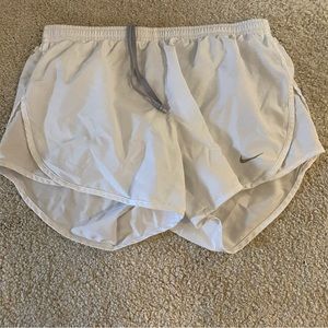 Nike — women’s small white Nike athletic running shorts